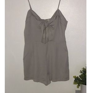 Light grey romper with front bow tie